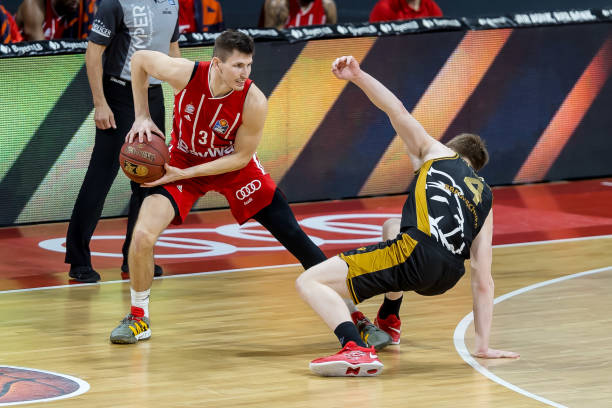 他固然凭借 他固然凭借