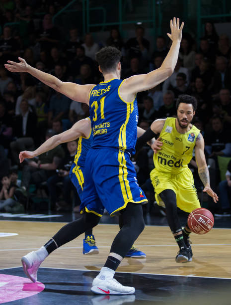 据前辽篮助 据前辽篮助