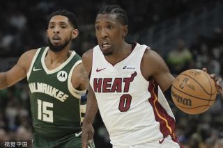 着无数球迷 着无数球迷